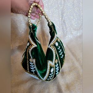 Beautiful lady's  bag clutch wristlet royal green with beads 💚👸